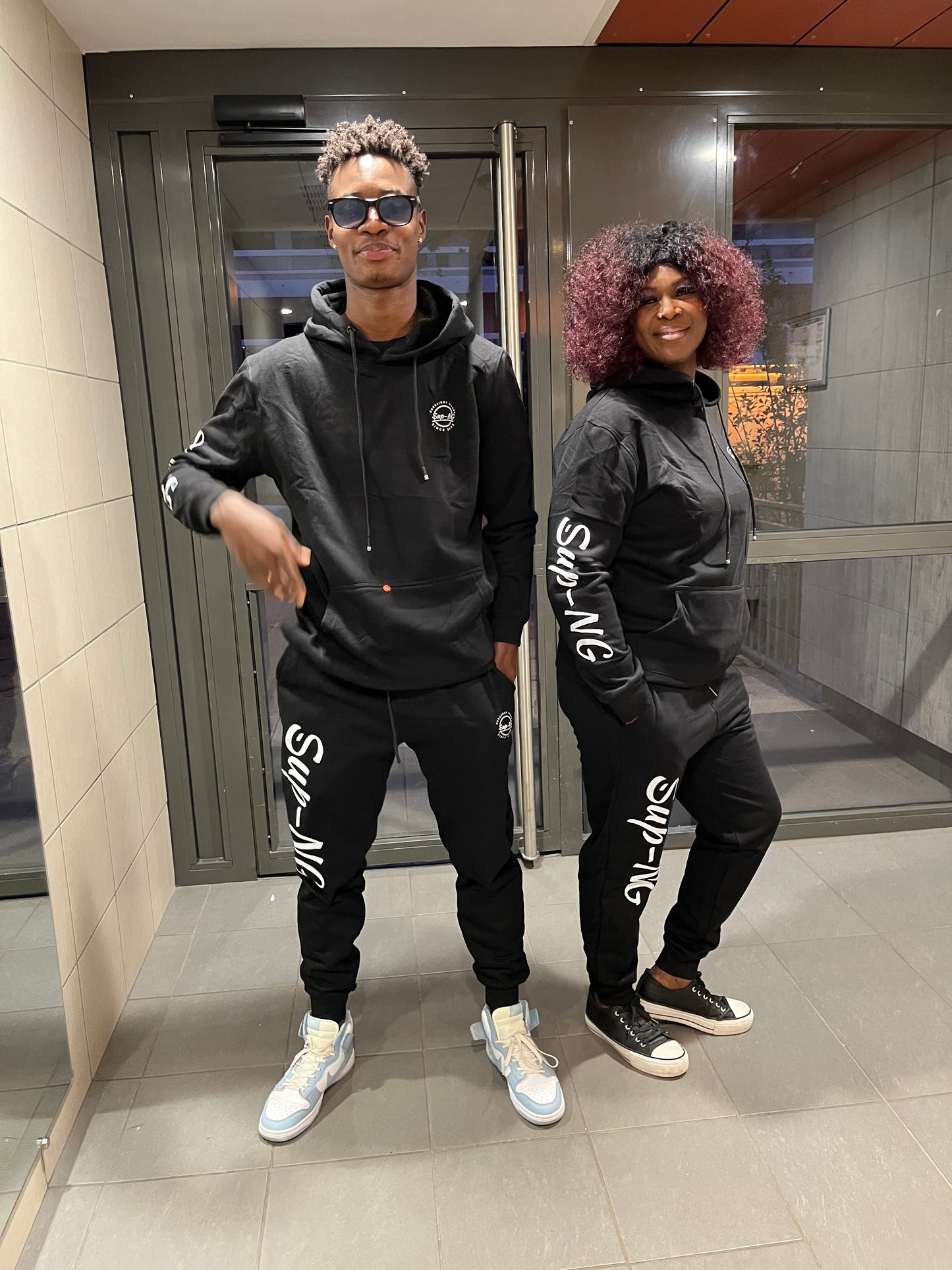 Black complet jogging hoodies